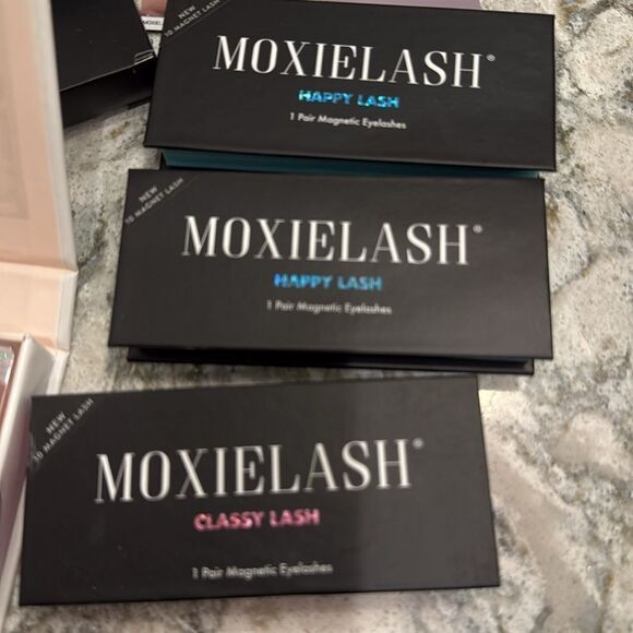Magnetic Lashes MoxieLash Magnetic EyeLash and Eyeliner - Picture 3 of 7